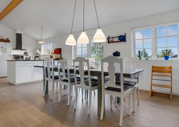 3 Bedroom Cozy In Σπίτι διακοπών *